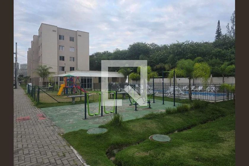 2-bedroom apartment with 1 parking spot and closed kitchen
