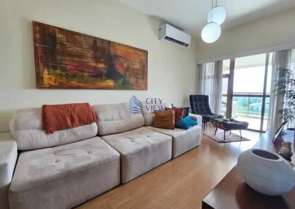 110 m² apartment with a home office and a washing machine