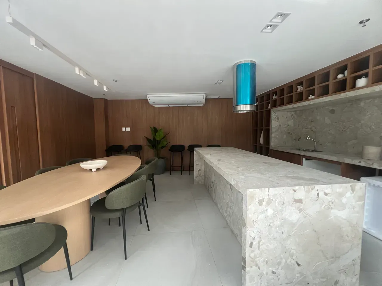 Home office in a 2-bedroom apartment, 74 m² — photo 2