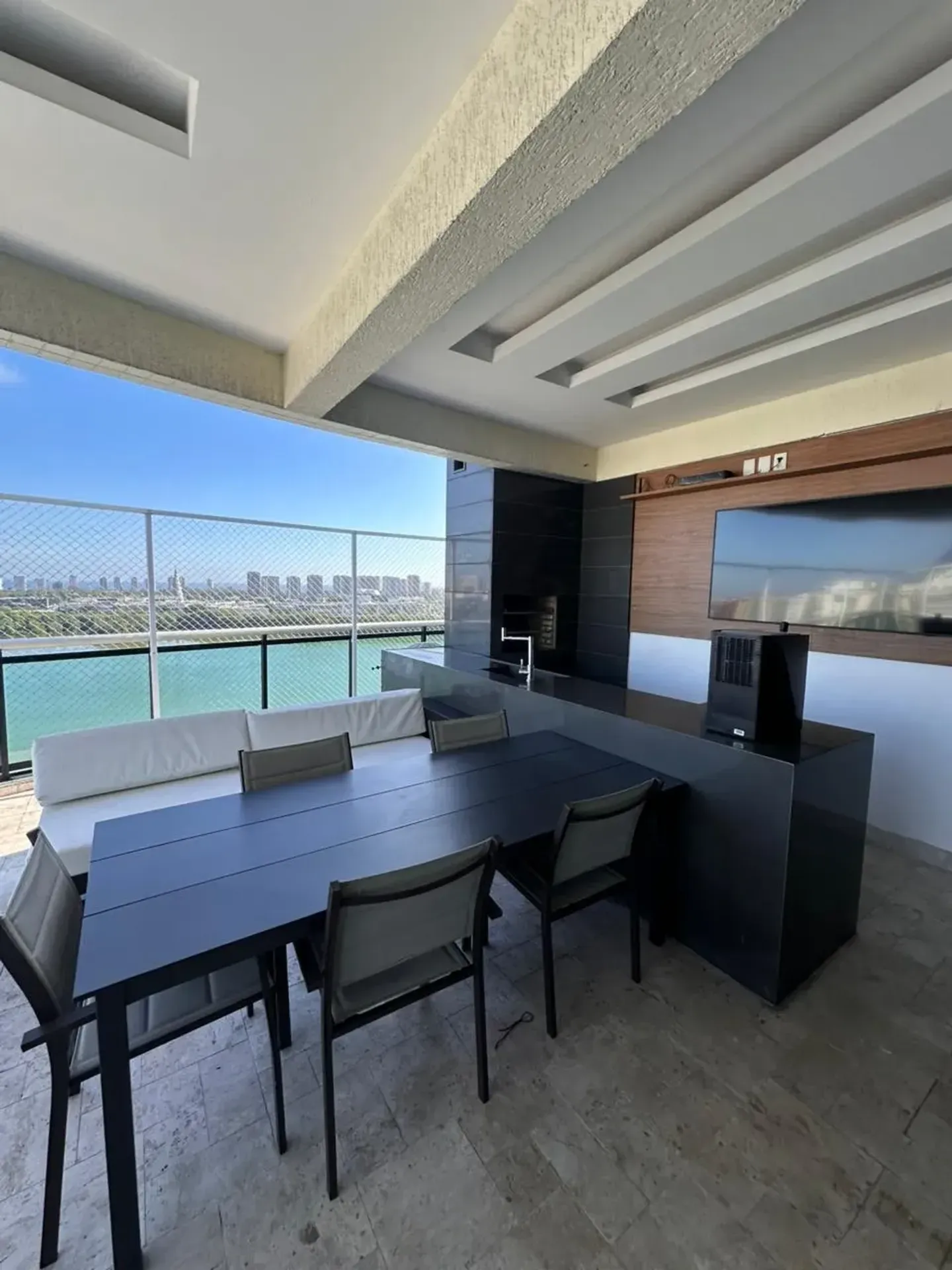 Apartment with balcony and built-in grill — photo 7