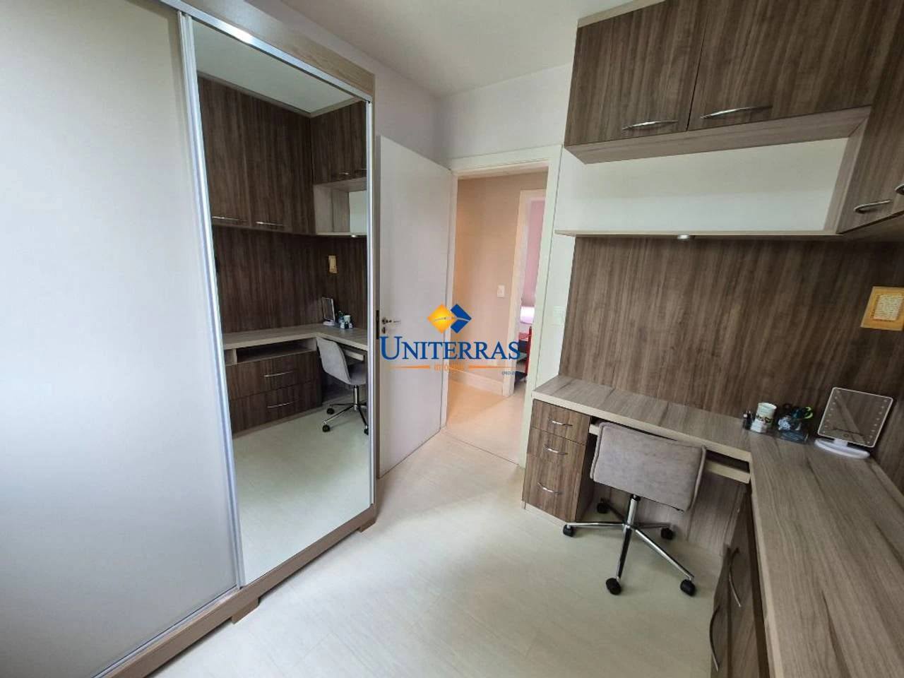 Furnished apartment, 74 m², with a grill on the balcony — photo 9