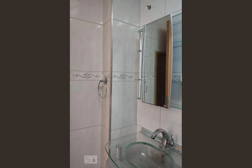 Невелика квартира з 2 спальнями 55 м² і окремою кухнею — photo 32