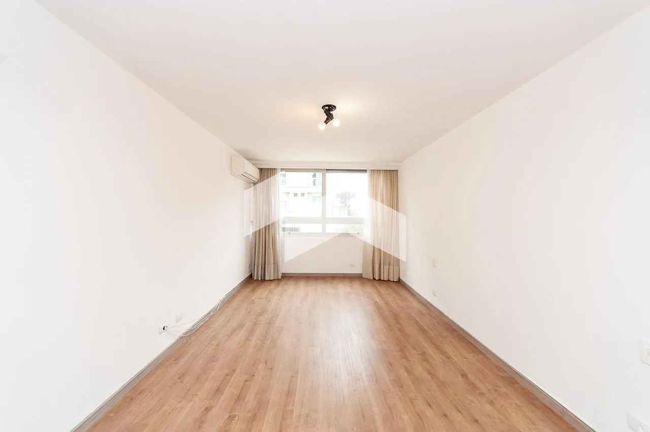 380 m² apartment with private laundry area — photo 32
