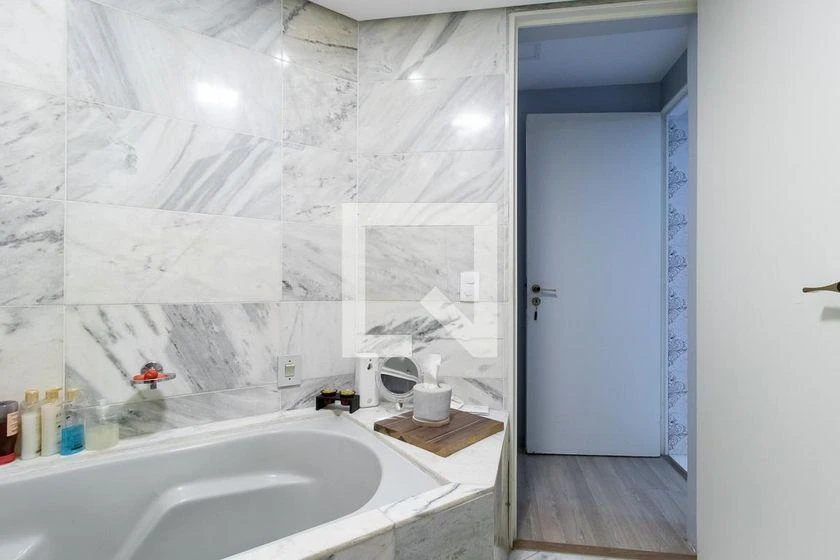 Furnished 3-bedroom apartment with 146 m² — photo 28