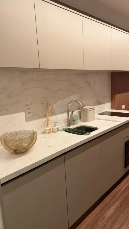 Apartamento amueblado de 1 dormitorio con cocina abierta — photo 103