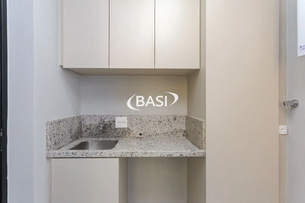 Glass-enclosed balcony in a 3-bedroom apartment, 80 m² — photo 25