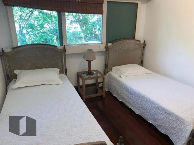 Casa com 4 quartos e varanda, estilo rústico — photo 37