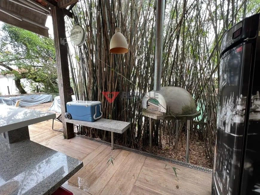 Rental house with 7 bedrooms and 4 en-suite baths — photo 3