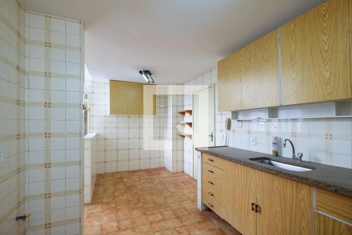 3-bedroom apartment with a mountain view in Rio de Janeiro — photo 42