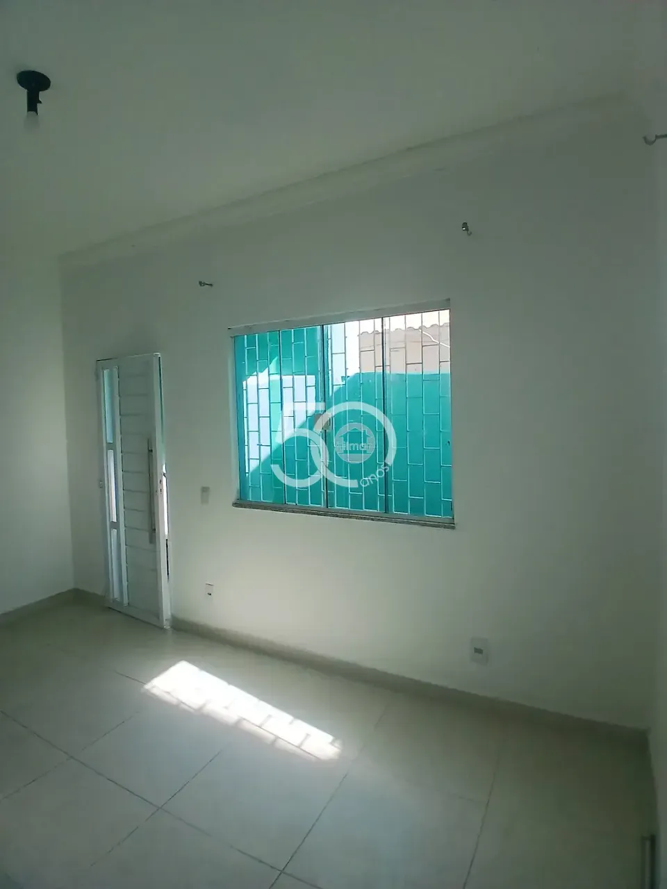 Apartment with 2 bedrooms, balcony and 1 bathroom — photo 14