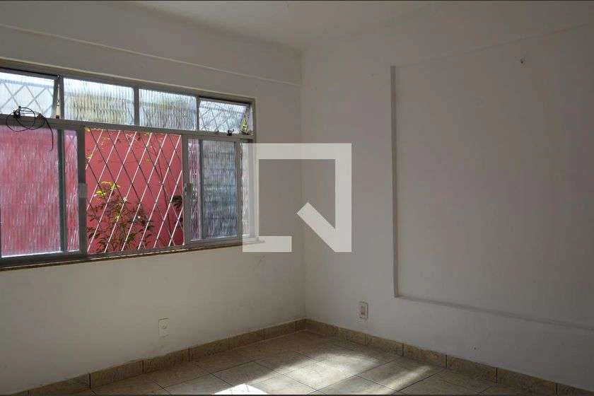 Rental house with private garden and 2 bedrooms — photo 3
