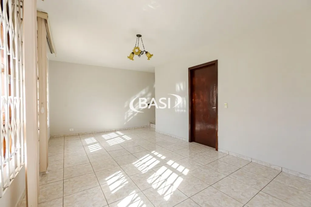 Unfurnished house with 4 bedrooms and 3 bathrooms — photo 25