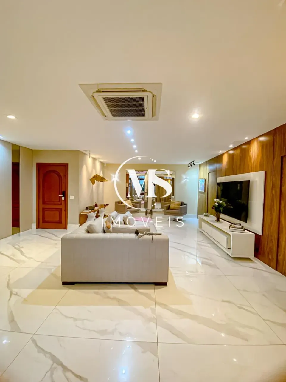3-bedroom apartment with a water view in Rio de Janeiro — photo 7