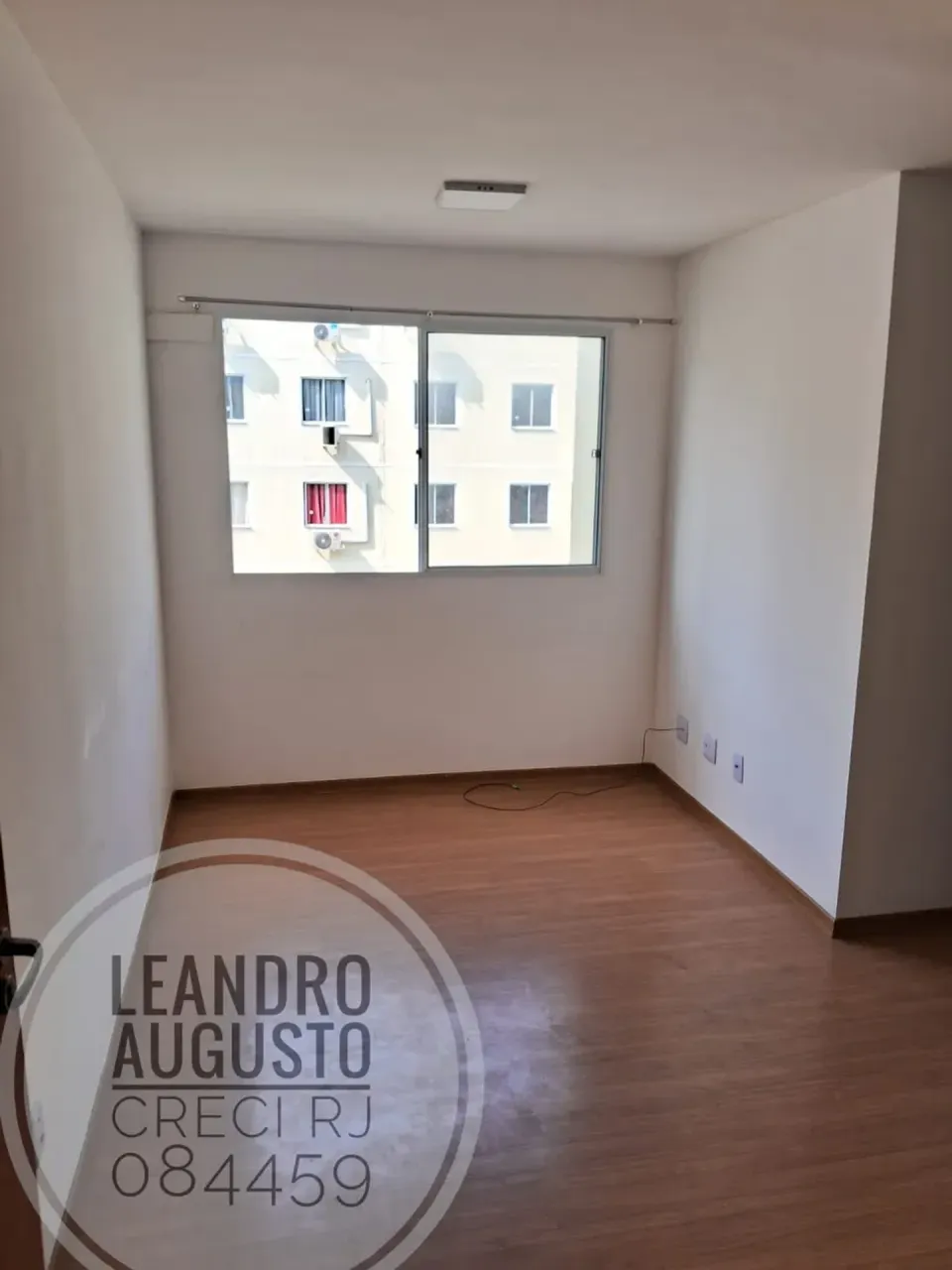 Apartamento de 2 quartos com cozinha fechada e vaga — photo 3