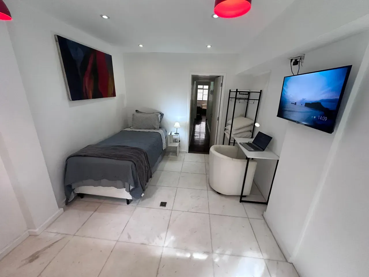Rental apartment with 3 bedrooms and 170 m² — photo 33