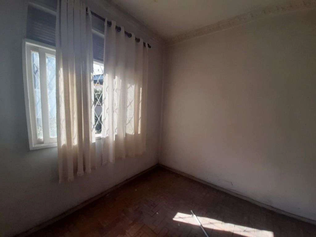 Casa mobiliada com 4 quartos e cozinha com fogão a gás — photo 6