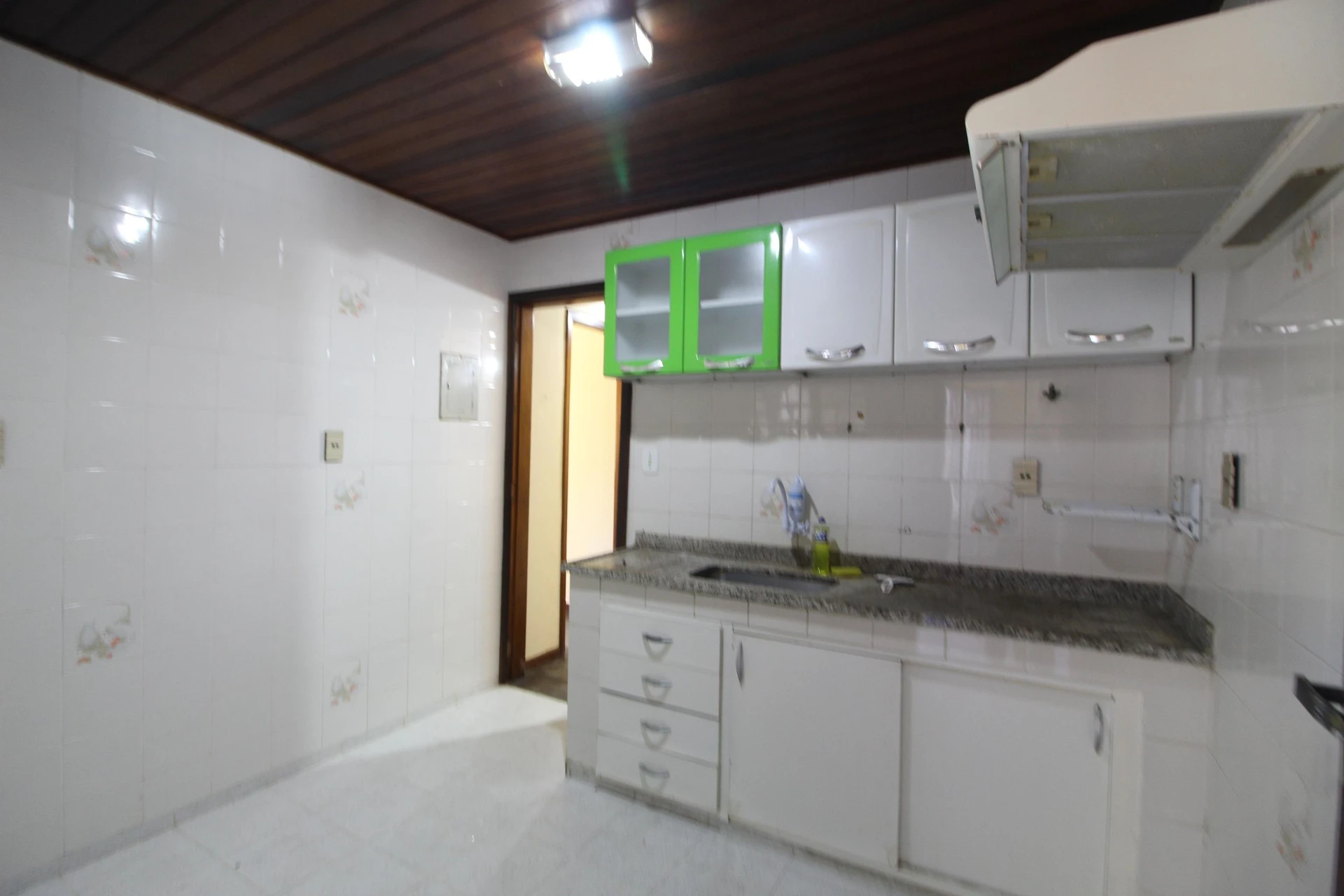 House with 2 bedrooms, private garden and balcony — photo 9