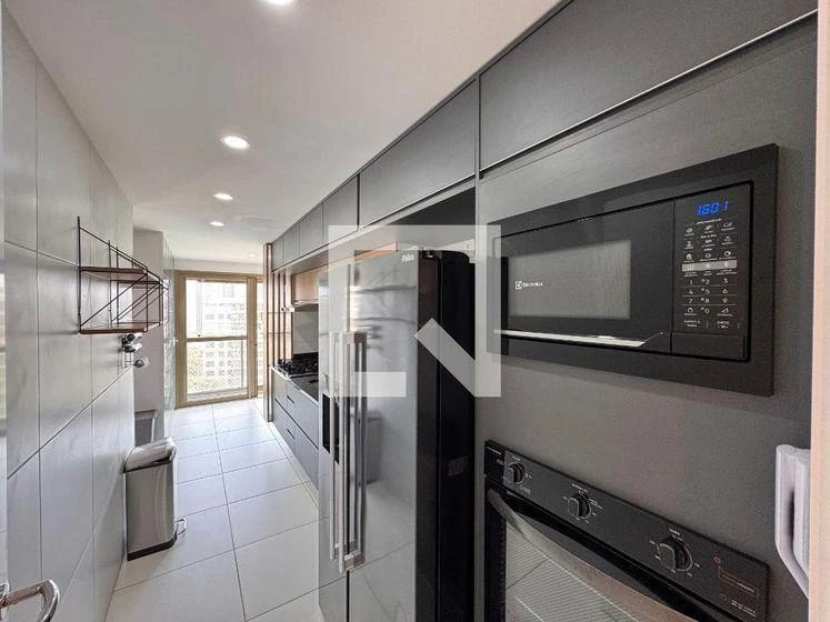 Квартира 125 м² с застеклённым балконом и рабочим местом — photo 42