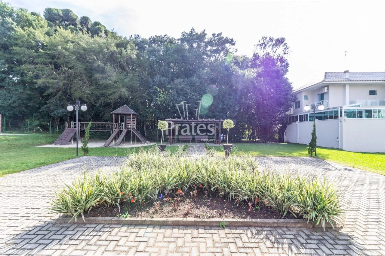 Closed-condo house with 4 bedrooms and 306 m² — photo 25