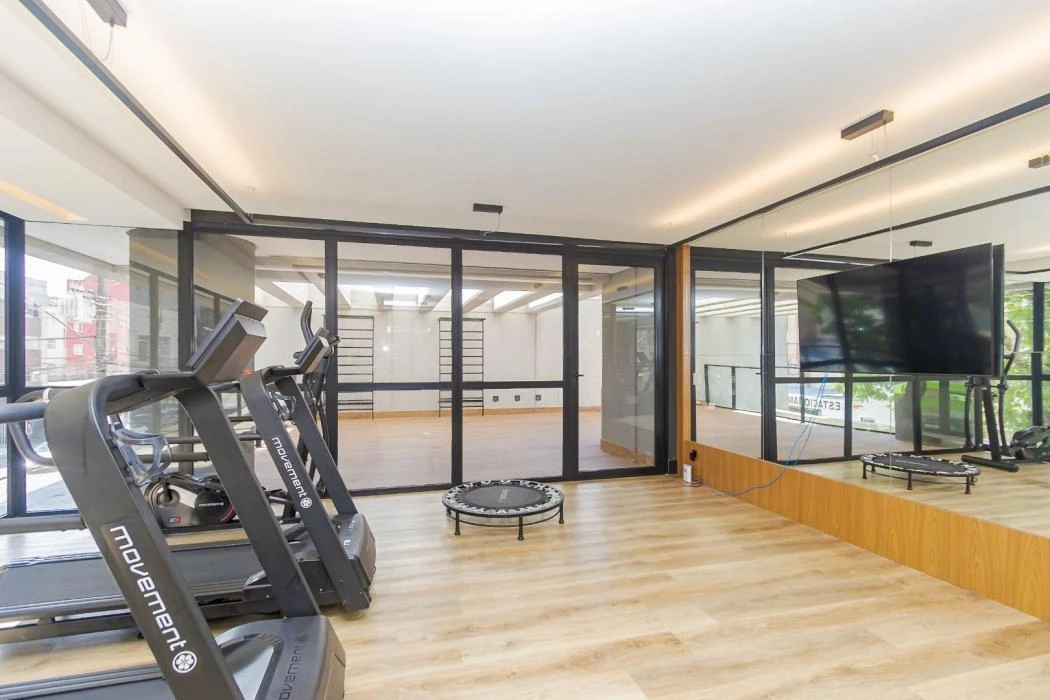 Apartamento mobiliado, 27 m², com janelas do piso ao teto — photo 40