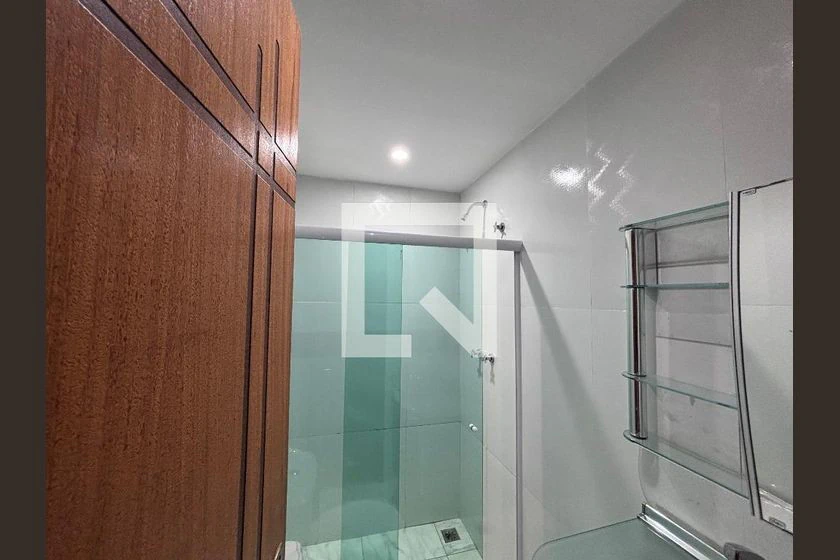House with 4 en-suite bedrooms, 329 m² and 3 parking — photo 16