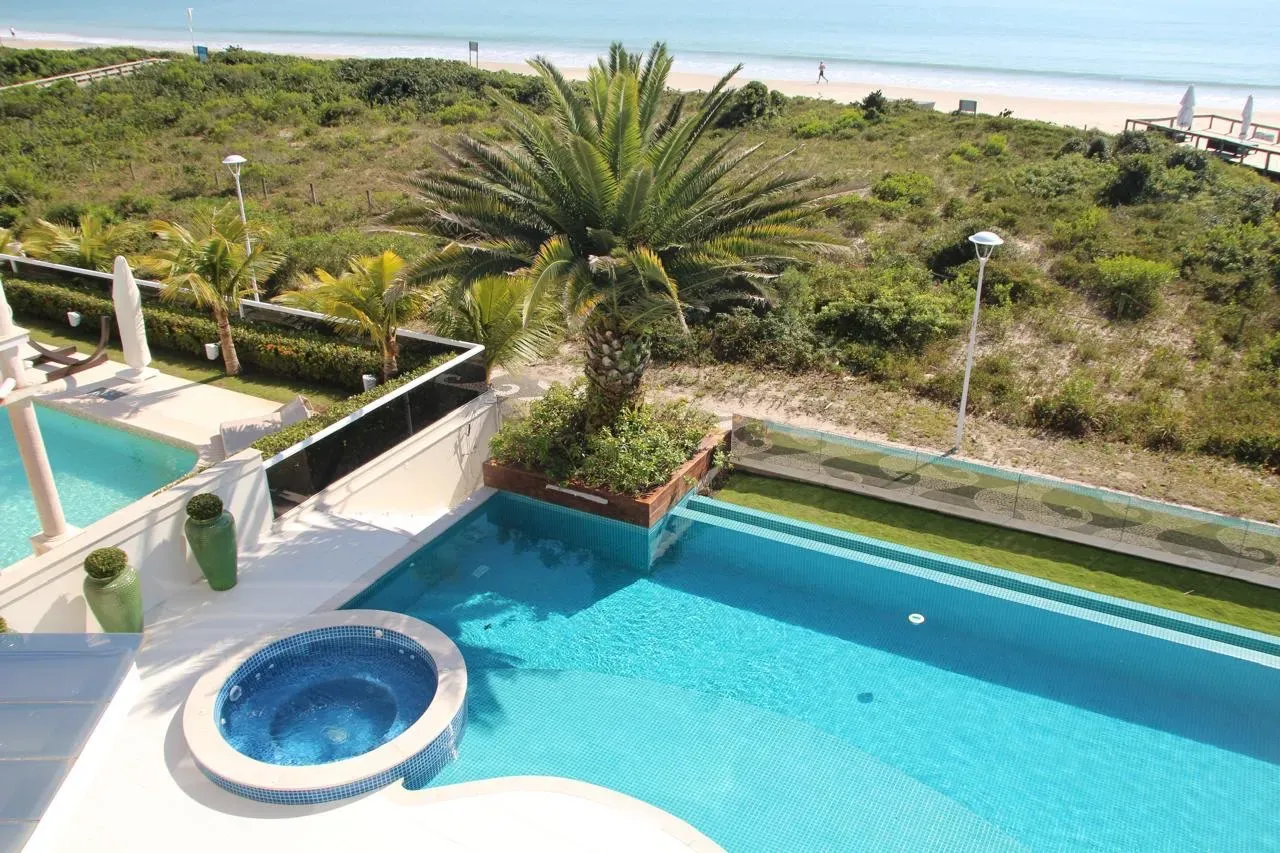 House with water views and a private BBQ — photo 12