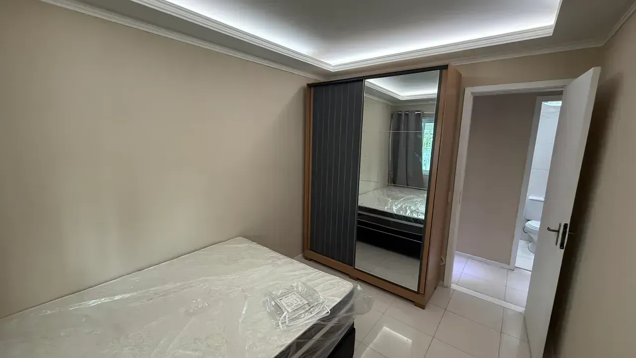 Glass-enclosed balcony in a 3-bedroom apartment, 93 m² — photo 22
