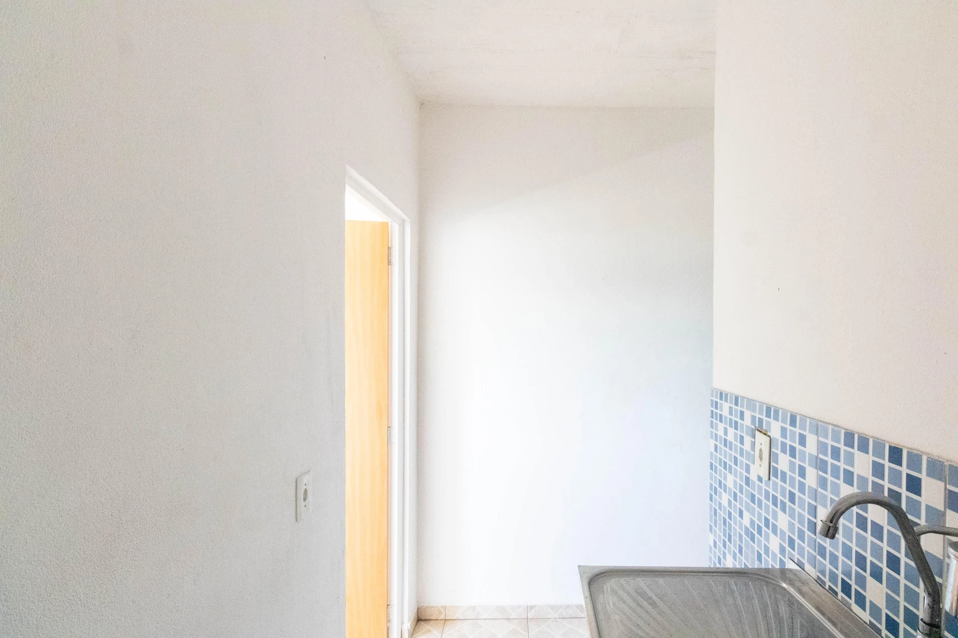 Кітнет-студія без паркування, 1 спальня і 1 ванна — photo 5