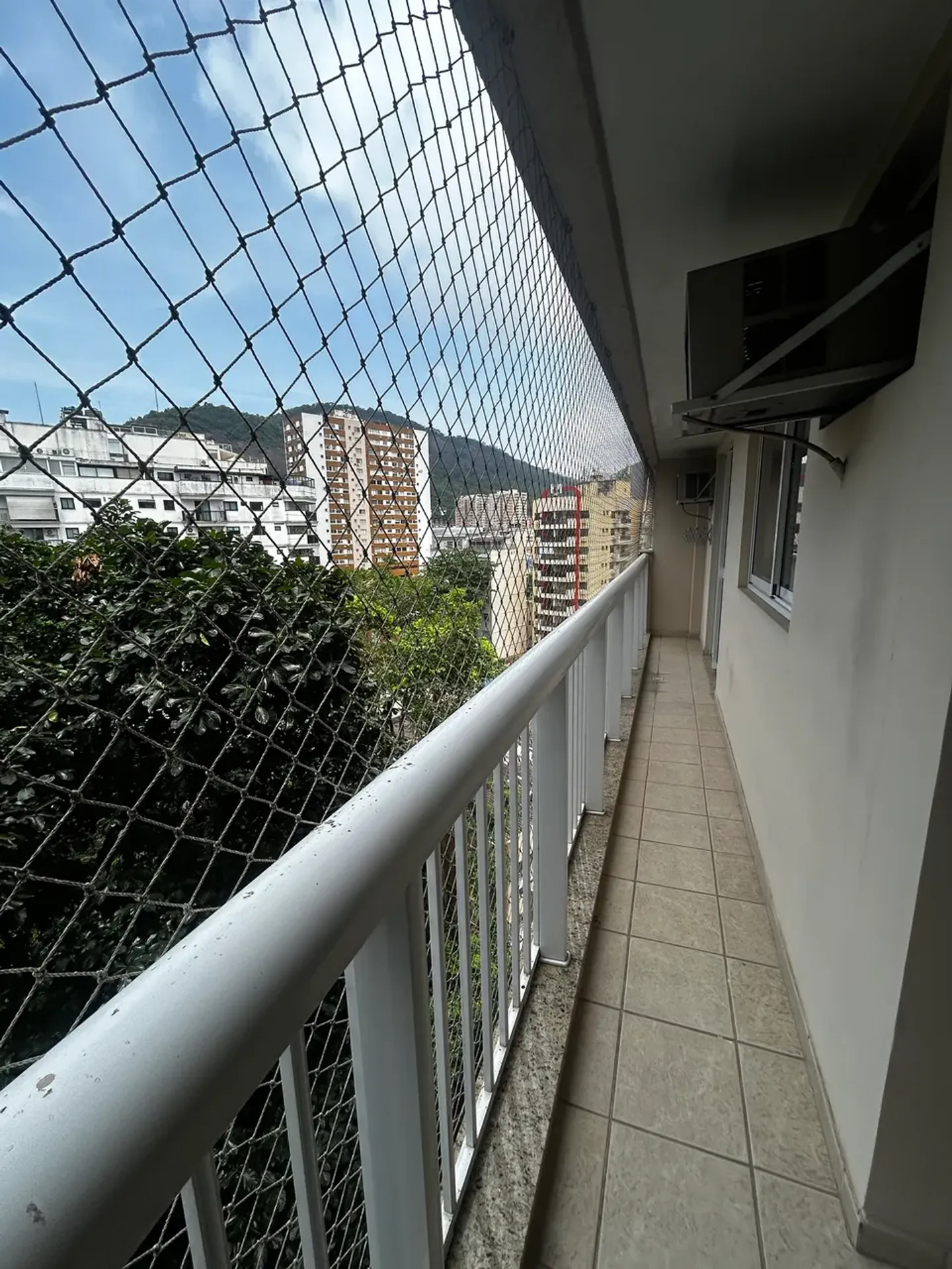 Glass-enclosed balcony in a 3-bedroom apartment, 100 m² — photo 20