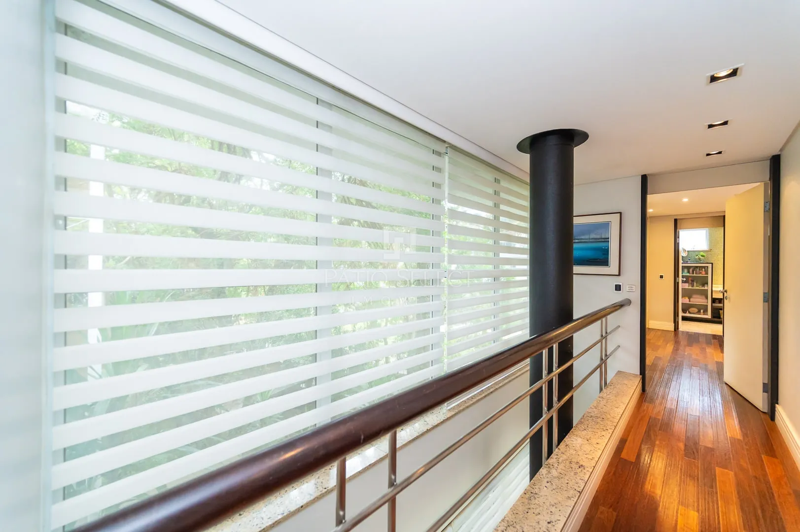 Floor-to-ceiling windows in a 6-bedroom house, 763 m² — photo 69