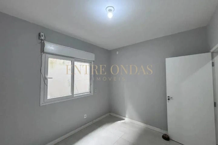 4-bedroom house with open-plan gas kitchen — photo 16