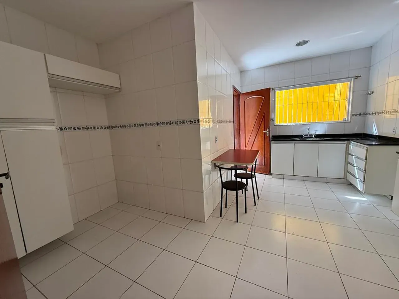 Duplex house with 4 bedrooms and 5 bathrooms — photo 17