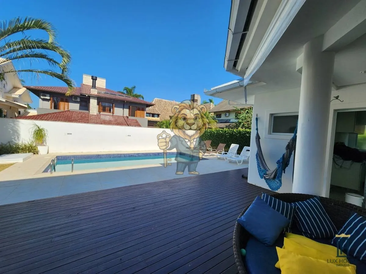Casa de 4 dormitorios con balcón gourmet en Florianópolis — photo 40