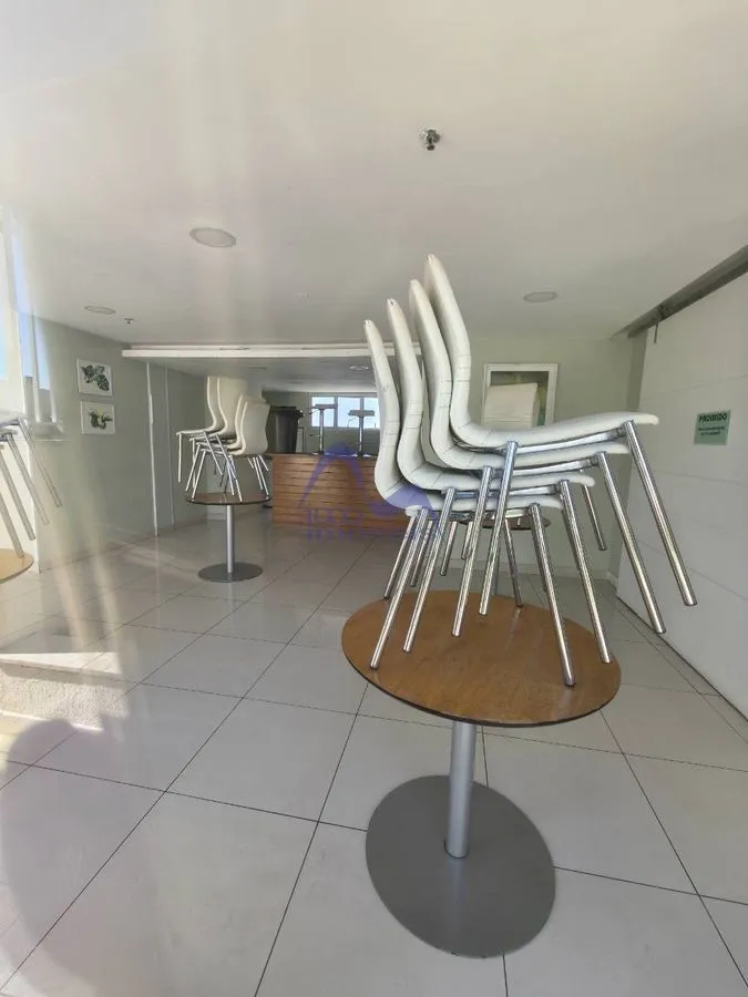 Unfurnished 2-bedroom apartment with 2 bathrooms and parking — photo 31