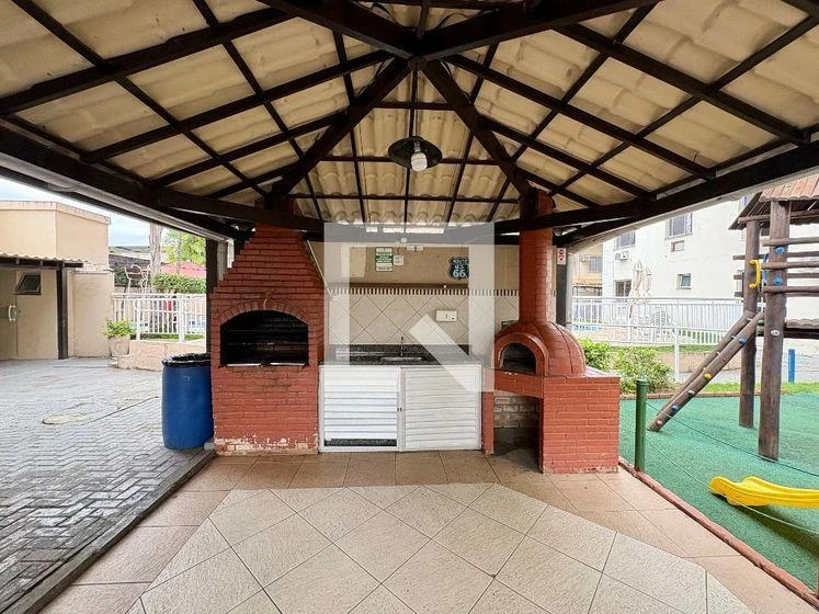 2-bedroom apartment with a washing machine