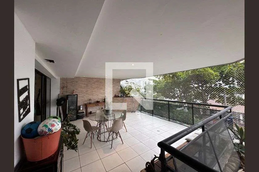 Furnished apartment with a built-in balcony grill and 4 bedrooms — photo 25