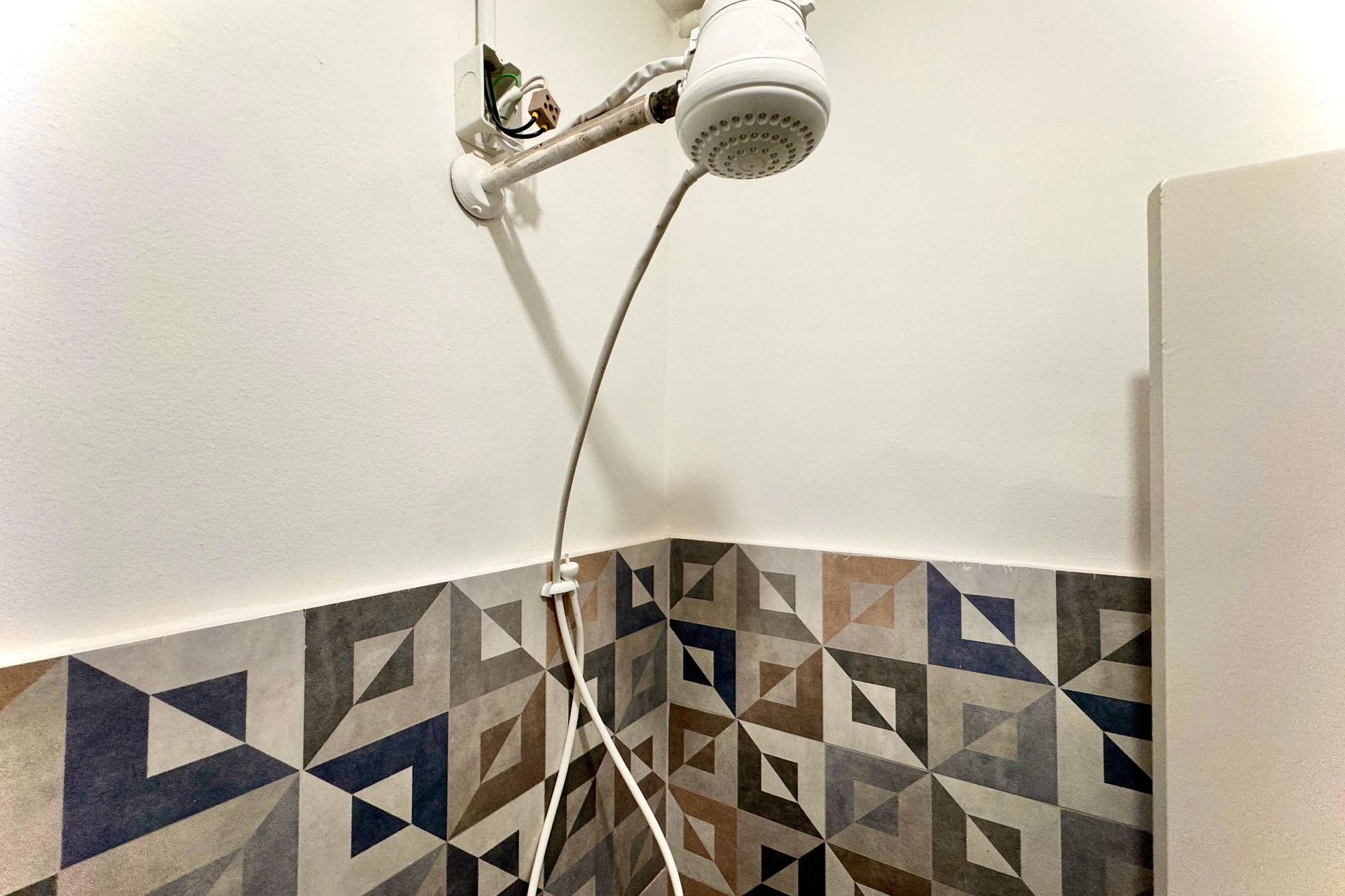 Studio for rent with 1 bedroom and a kitchenette — photo 9