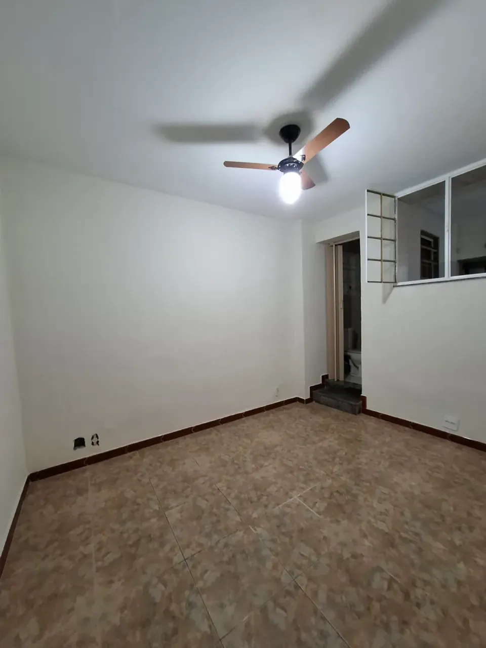 Apartment with built-in kitchen cabinets — photo 6