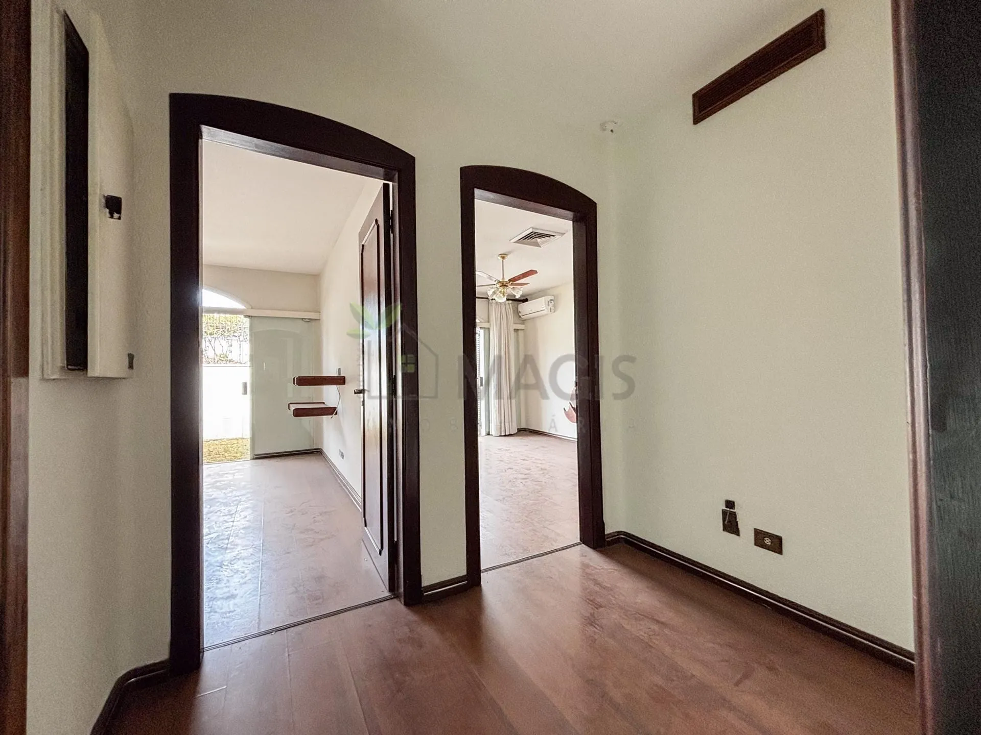 Будинок 604 м² з 4 спальнями та 4 ванними кімнатами — photo 79