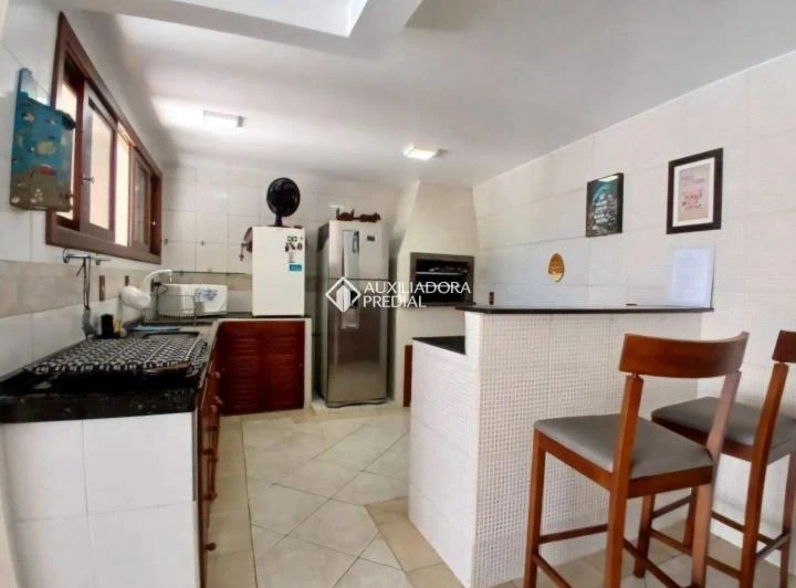 Furnished house with 3 bedrooms and 3 bathrooms — photo 6