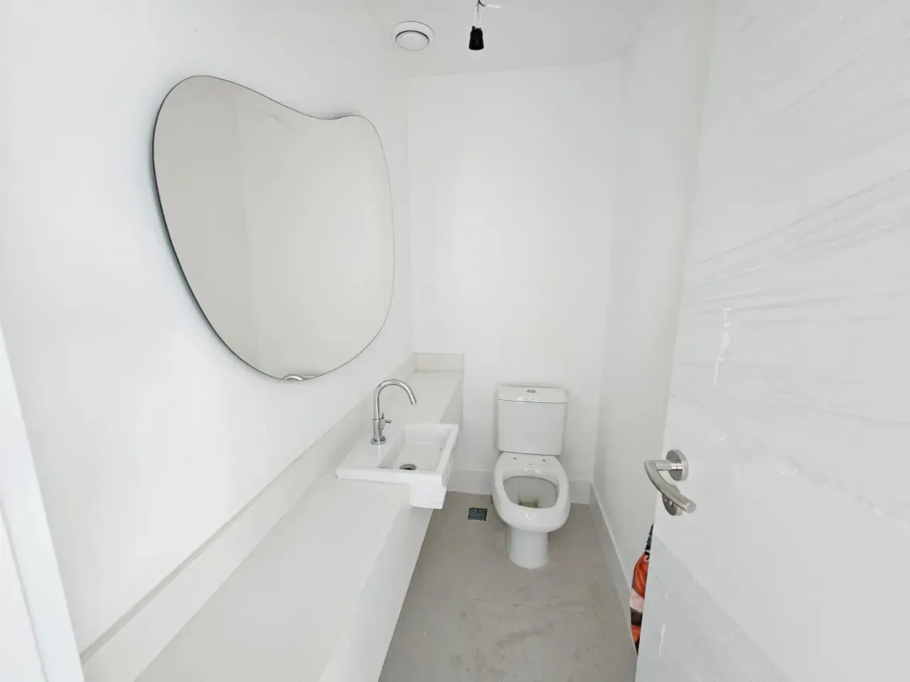 Unfurnished apartment with 3 bedrooms and 5 bathrooms — photo 20