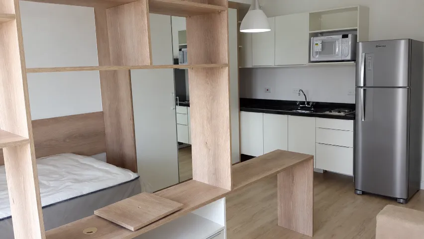 Studio mobiliado com 1 quarto e 1 banheiro