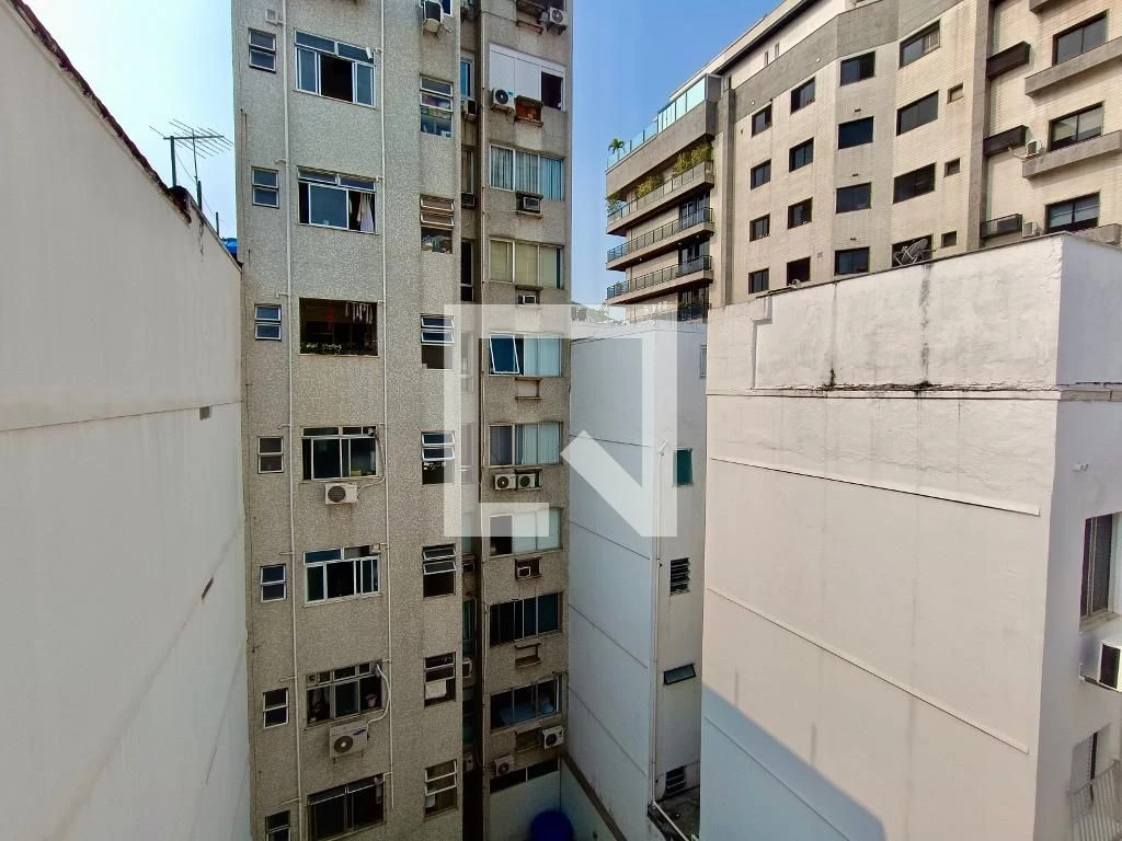 Furnished apartment with private yard and BBQ — photo 55