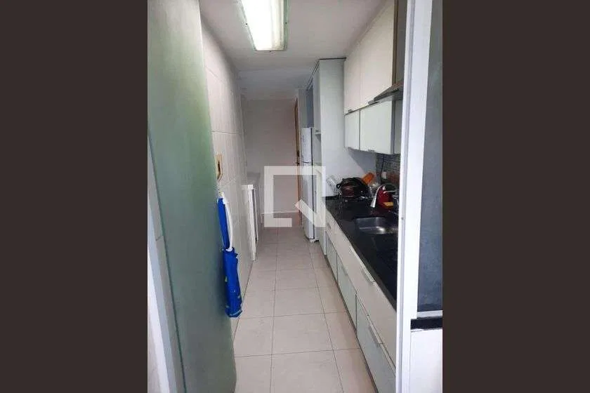 Apartamento mobiliado com 3 quartos e 2 banheiros — photo 3
