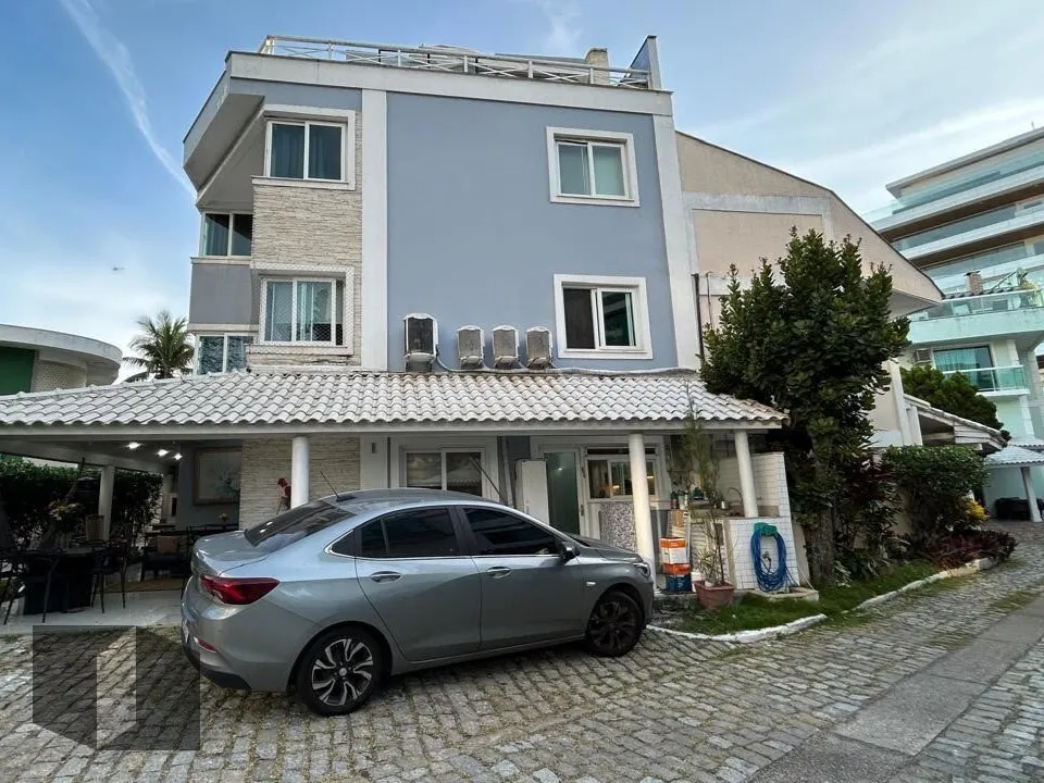 Casa sem mobília com 4 quartos e churrasqueira na varanda — photo 7