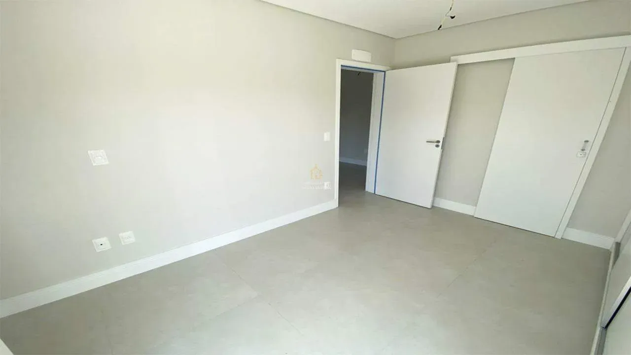 Furnished 1-bedroom apartment with 40 m² and 2 parking spots — photo 18