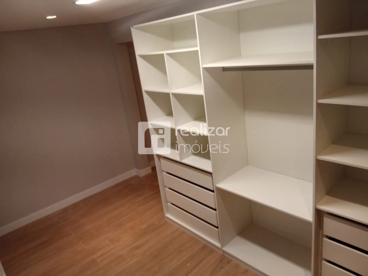 Dishwasher in a 3-bedroom house, 296 m² — photo 28