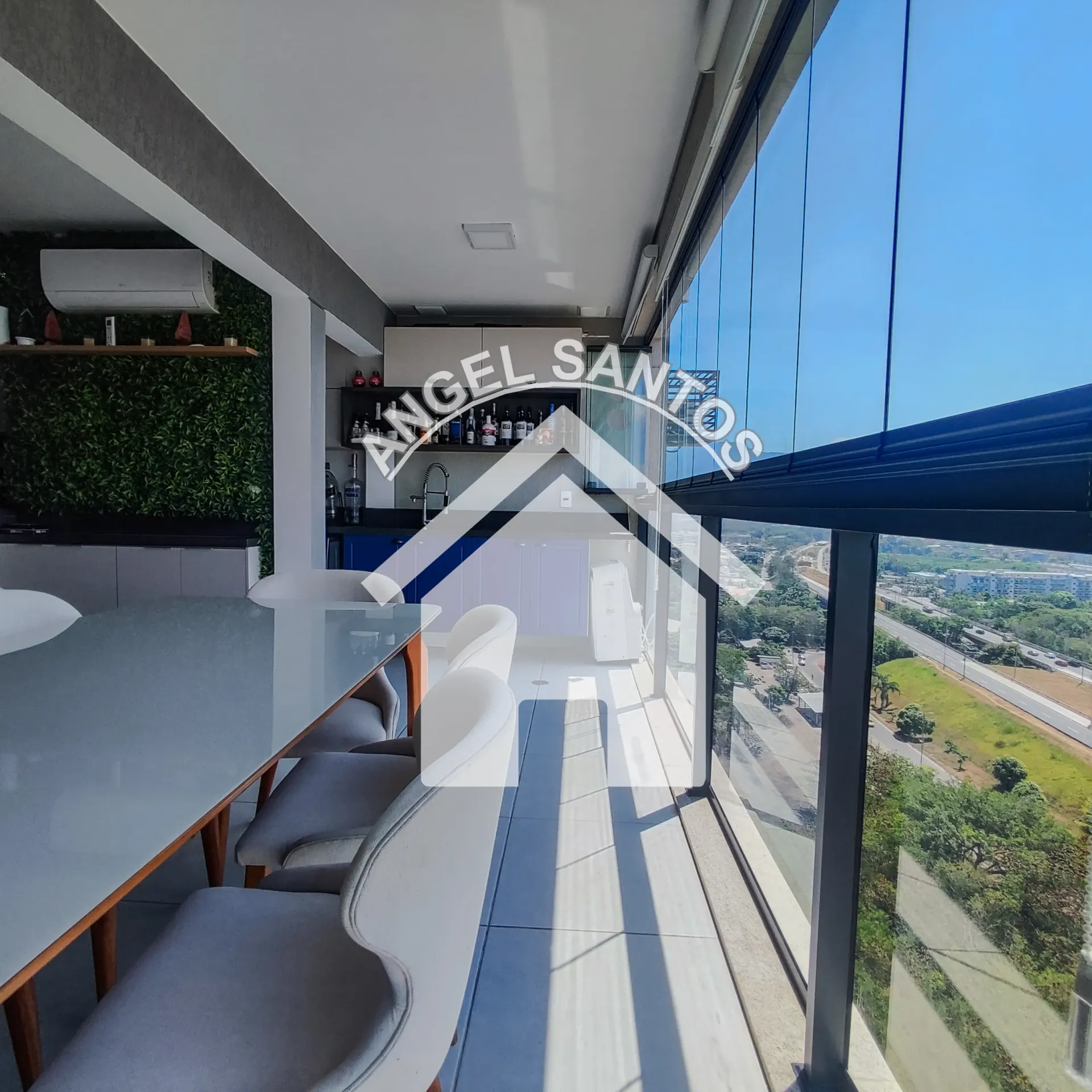 Furnished 2-bedroom apartment with a balcony — photo 27