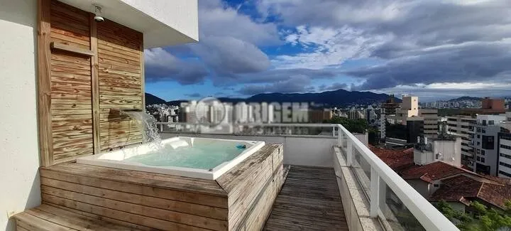 Furnished 3-bedroom apartment with 208 m² and terrace — photo 2