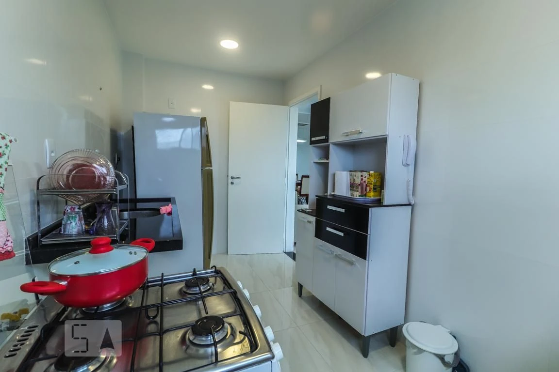 2-bedroom apartment in a building with a gym — photo 5